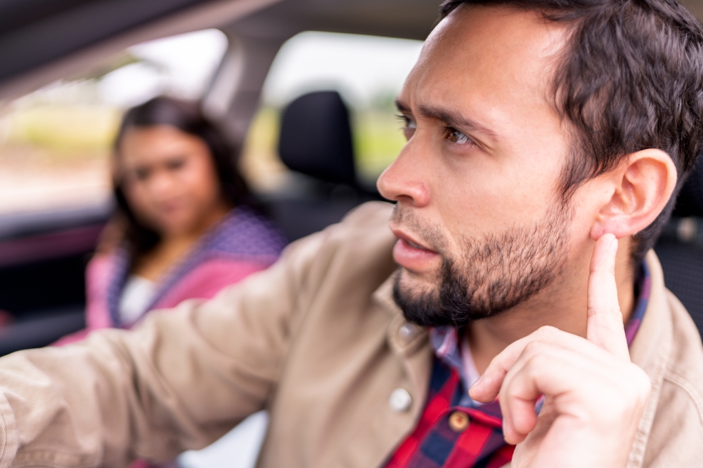 Couple,Traveling,By,Car,And,Experiencing,A,Possible,Mechanical,Failure,